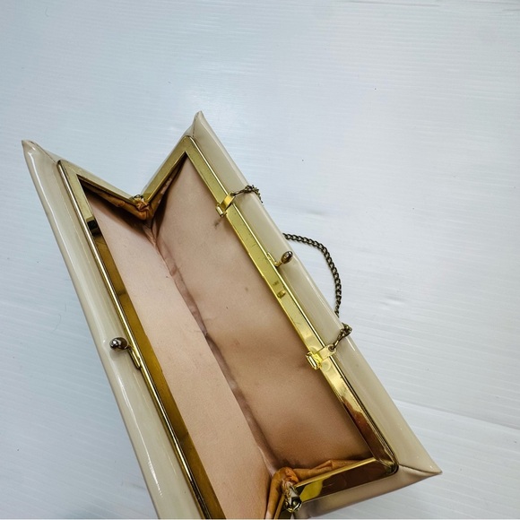 Vintage off white Glossy Clutch purse - Picture 5 of 6
